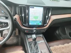 2021 Volvo XC60 4WD Luxury, белый — фото 6