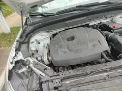 2021 Volvo XC60 4WD Luxury, белый — фото 21