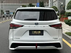 2021 Toyota Sienna 2.5L Hybrid Platinum, белый — фото 5