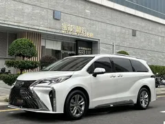 2021 Toyota Sienna 2.5L Hybrid Platinum, белый — фото 6