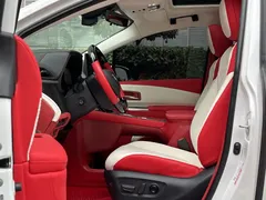 2021 Toyota Sienna 2.5L Hybrid Platinum, белый — фото 10