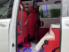 2021 Toyota Sienna 2.5L Hybrid Platinum, белый — фото 24