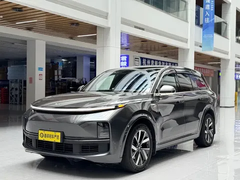 2023 Li Auto L8