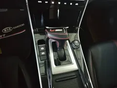 2020 Kia Seltos 1.5L CVT Trend, белый — фото 10