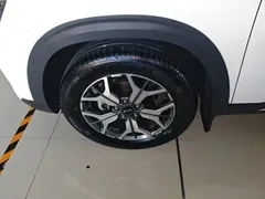 2020 Kia Seltos 1.5L CVT Trend, белый — фото 25