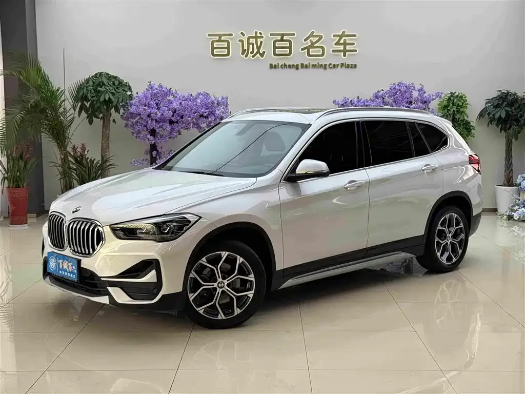 2022 BMW X1