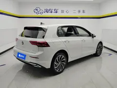 2021 Volkswagen Golf 200TSI DSG Pro, белый — фото 3