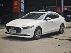 2021 Mazda 3 2.0L AT, белый — фото 1