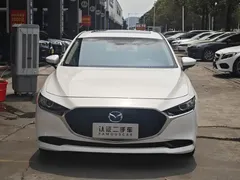 2021 Mazda 3 2.0L AT, белый — фото 2