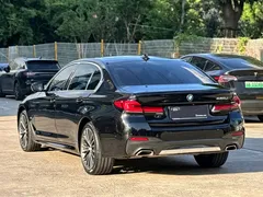 2023 BMW 5 Series 5 530Li M, чёрный — фото 5