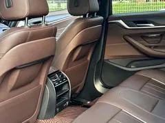 2023 BMW 5 Series 5 530Li M, чёрный — фото 10