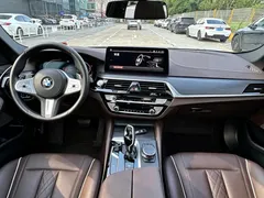 2023 BMW 5 Series 5 530Li M, чёрный — фото 11