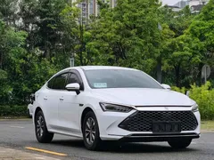 2024 BYD Qin PLUS DM-i 55KM, белый — фото 3