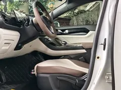 2024 BYD Qin PLUS DM-i 55KM, белый — фото 14