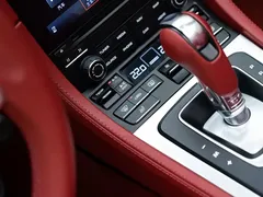 2020 Porsche 718 Boxster 2.0T, белый — фото 21