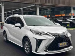 2021 Toyota Sienna 2.5L Hybrid Comfort, белый — фото 2