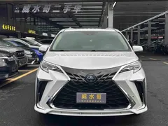 2021 Toyota Sienna 2.5L Hybrid Comfort, белый — фото 3