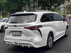 2021 Toyota Sienna 2.5L Hybrid Comfort, белый — фото 6