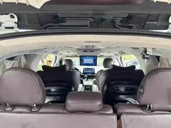 2021 Toyota Sienna 2.5L Hybrid Comfort, белый — фото 24