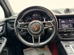 2020 Porsche Macan 2.0T — фото 14