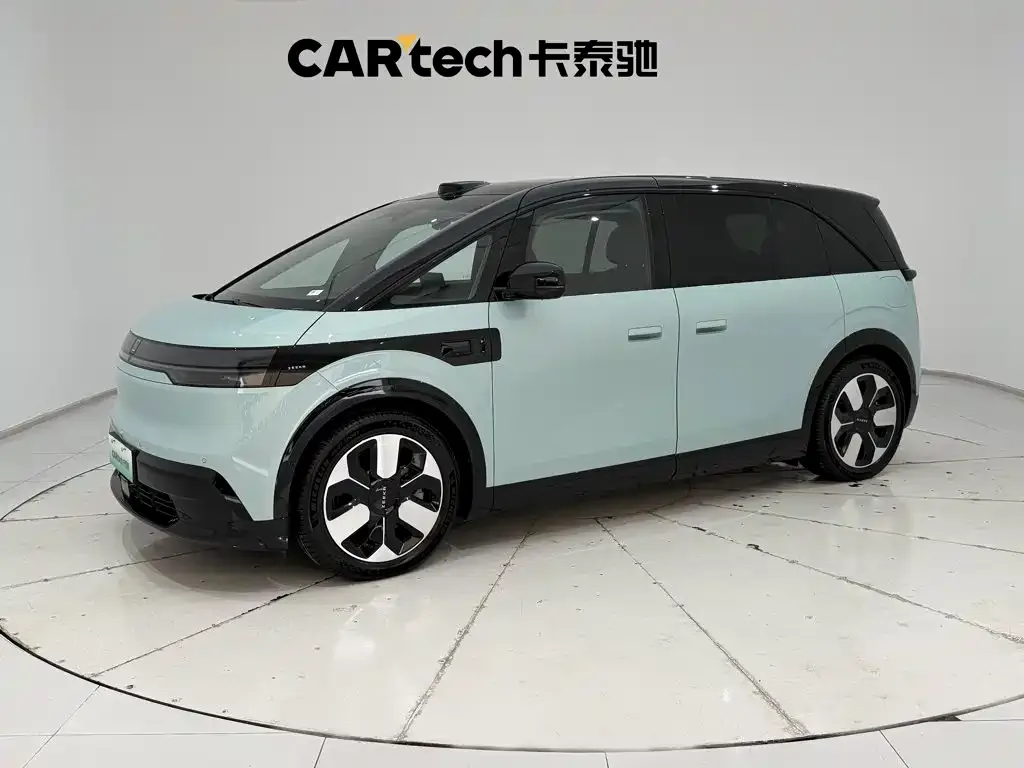 2025 Zeekr Mix Smart Driving