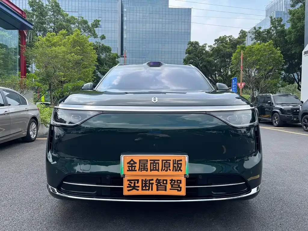 2025 Aito M8 53.4kWh 6 (192