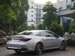 2021 Toyota Avalon 2.5L Luxury — фото 8