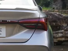 2021 Toyota Avalon 2.5L Luxury — фото 11