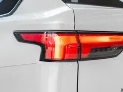 2023 Toyota Sequoia 3.5T, белый — фото 9