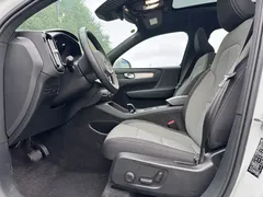 2023 Volvo XC40 B3, белый — фото 8