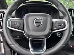 2023 Volvo XC40 B3, белый — фото 15