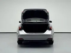 2022 Toyota Avalon Hybrid 2.5L Luxury — фото 18