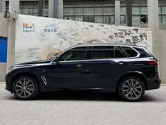 2022 BMW X5 30Li M, чёрный — фото 3