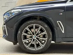 2022 BMW X5 30Li M, чёрный — фото 6