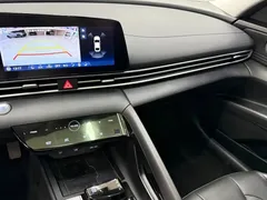 2022 Hyundai Elantra 1.5L CVT LUX Premium, белый — фото 12