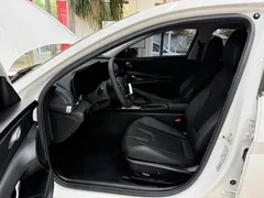 2022 Hyundai Elantra 1.5L CVT LUX Premium, белый — фото 16