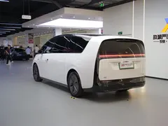 2024 Li Auto MEGA Ultra, белый — фото 4