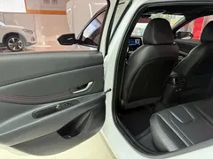2022 Hyundai Elantra 1.5L CVT 20, белый — фото 17