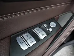 2022 BMW 5 Series 5 525Li M, чёрный — фото 11