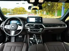 2022 BMW 5 Series 5 525Li M, чёрный — фото 23