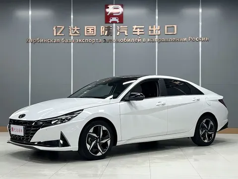 2022 Hyundai Elantra 1.5L CVT LUX Premium
