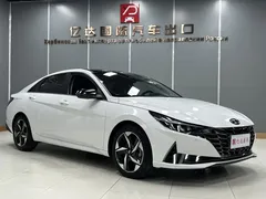 2022 Hyundai Elantra 1.5L CVT LUX Premium, белый — фото 3