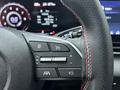 2022 Hyundai Elantra 1.5L CVT LUX Premium, белый — фото 5