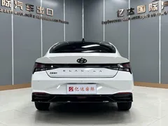 2022 Hyundai Elantra 1.5L CVT LUX Premium, белый — фото 11