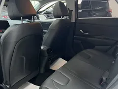 2022 Hyundai Elantra 1.5L CVT LUX Premium, белый — фото 16