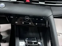 2022 Hyundai Elantra 1.5L CVT LUX Premium, белый — фото 18