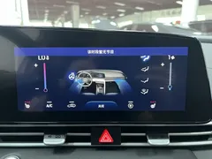 2022 Hyundai Elantra 1.5L CVT LUX Premium, белый — фото 20