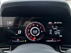2022 Hyundai Elantra 1.5L CVT LUX Premium, белый — фото 21