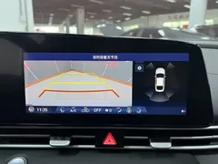 2022 Hyundai Elantra 1.5L CVT LUX Premium, белый — фото 22