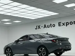 2022 Hyundai Elantra 1.5L CVT LUX Premium — фото 10
